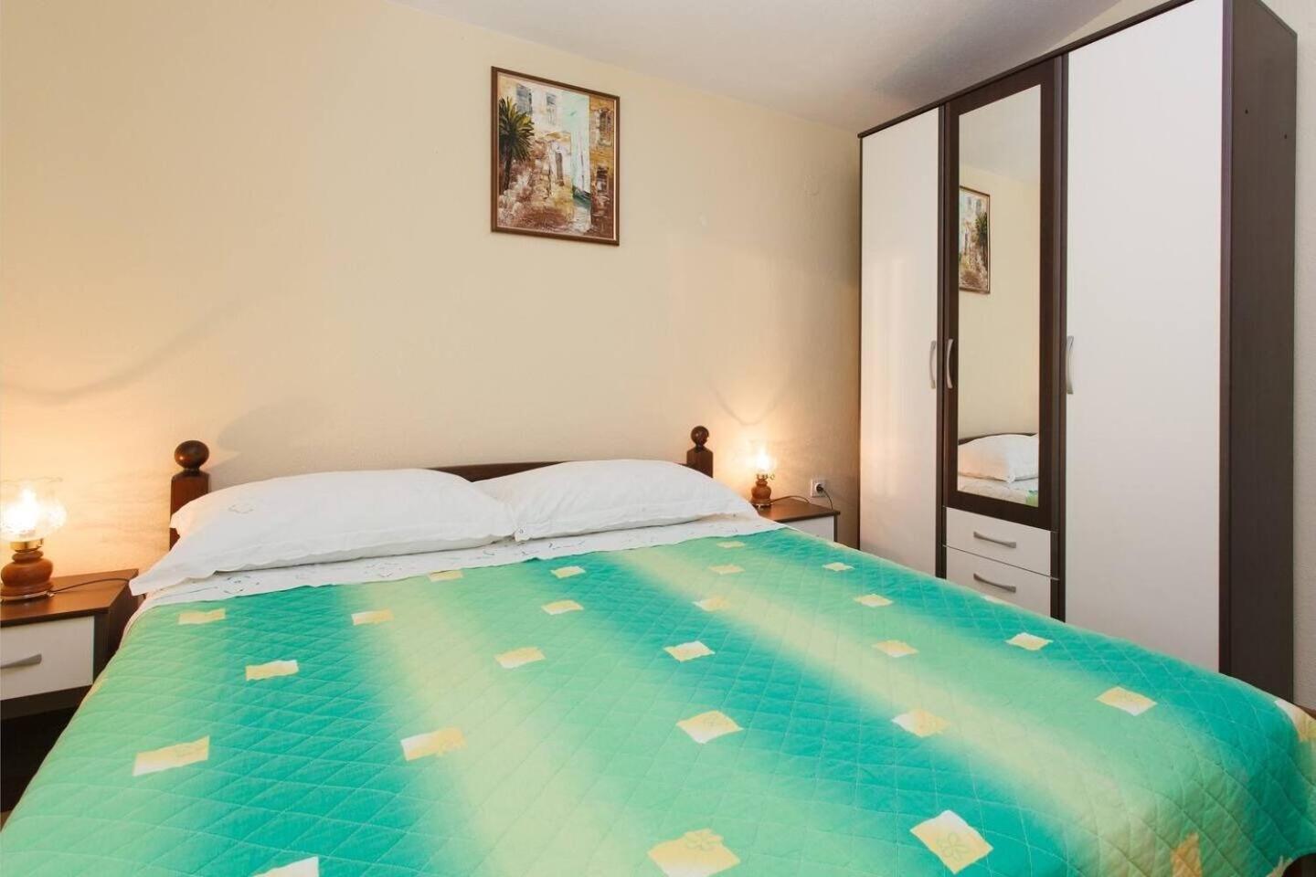 Apartments Zeljko เซเกต วรันยีชา ภายนอก รูปภาพ